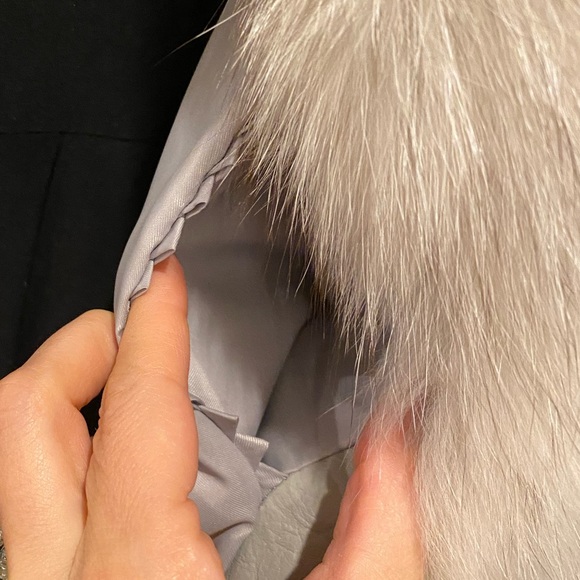 Saga Fox Fur Coat - Picture 5 of 7